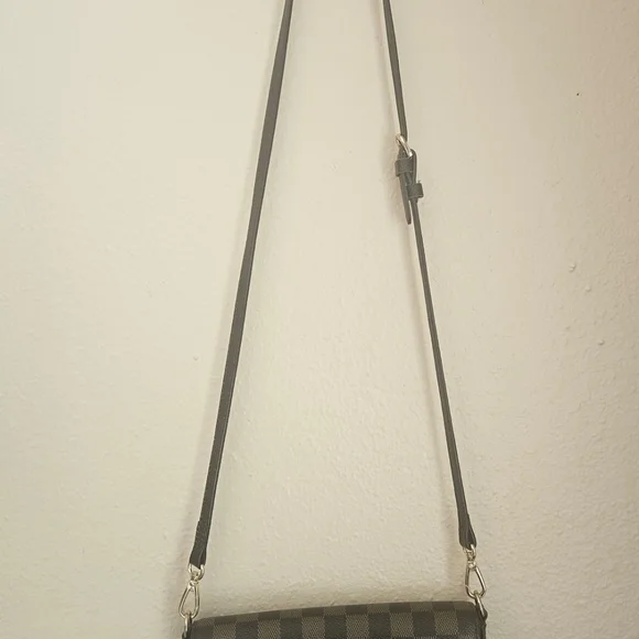 Checkered Brown Designer Handbag Set - Picture 2 of 13